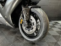 YAMAHA R1
