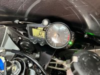 YAMAHA R1
