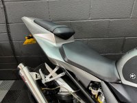 YAMAHA R1