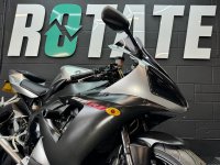 YAMAHA R1