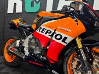 HONDA CBR1000RR Fireblade
