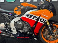HONDA CBR1000RR Fireblade