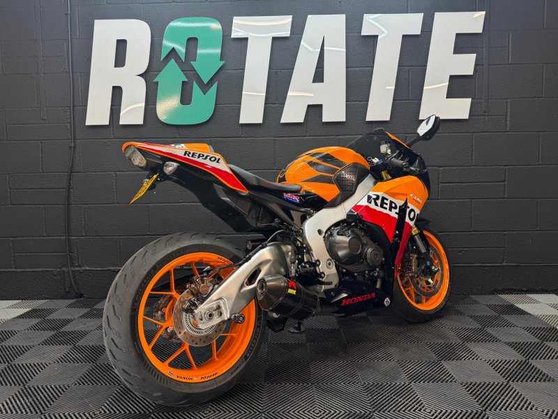 HONDA CBR1000RR Fireblade