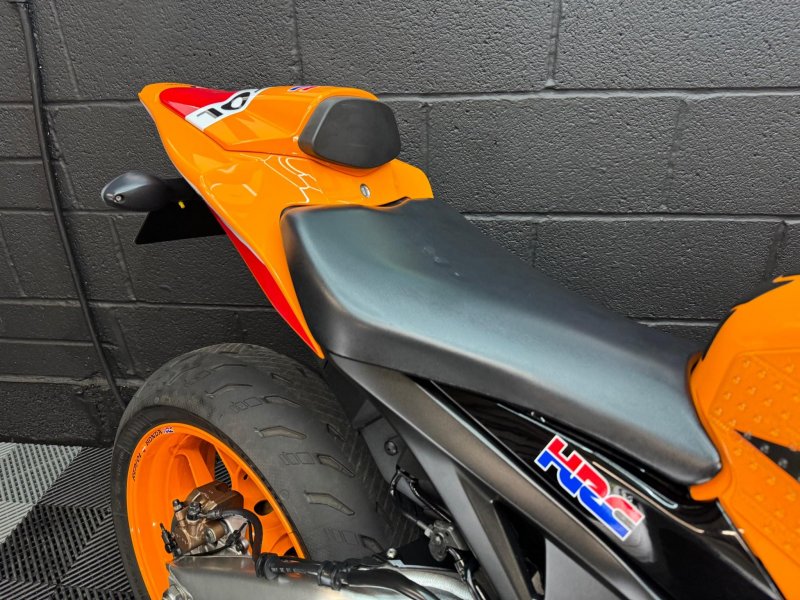 HONDA CBR1000RR Fireblade