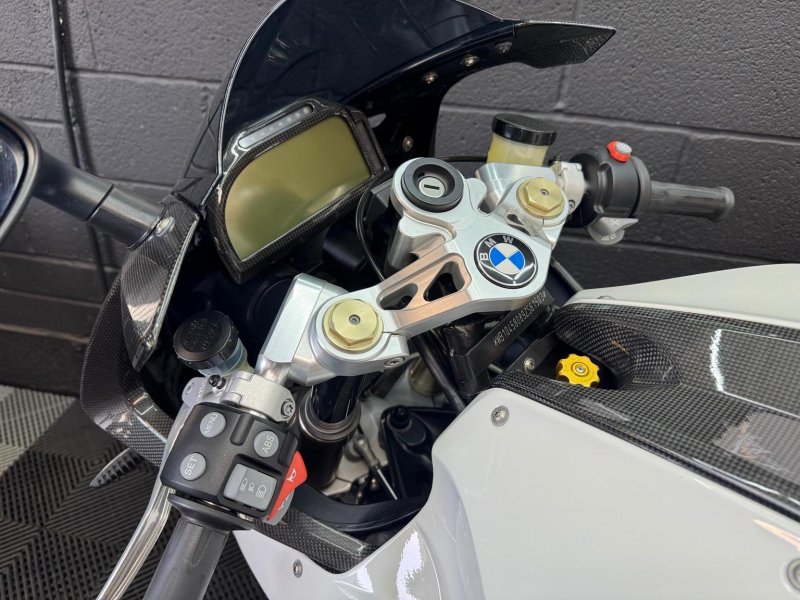 BMW HP2