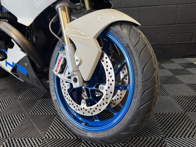 BMW HP2