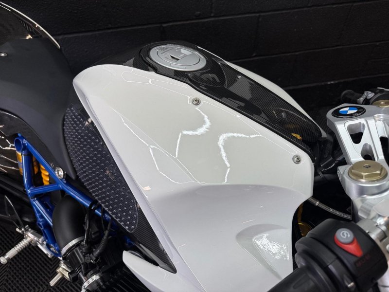 BMW HP2