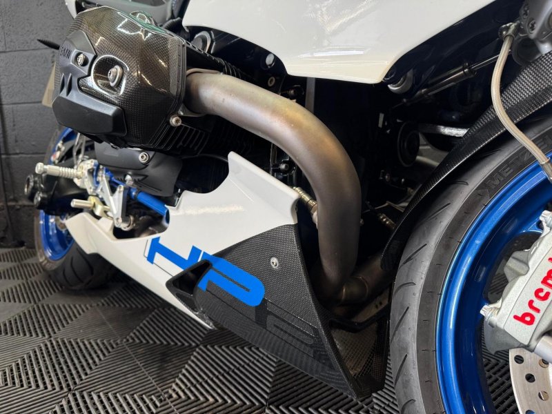 BMW HP2
