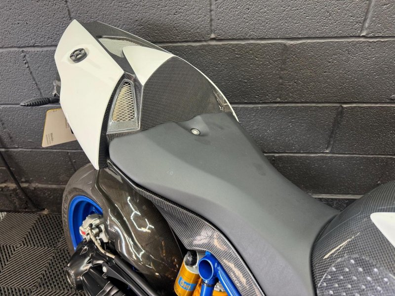 BMW HP2