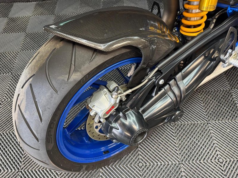 BMW HP2