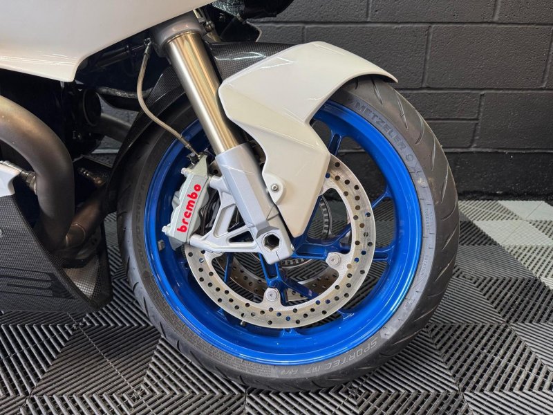 BMW HP2