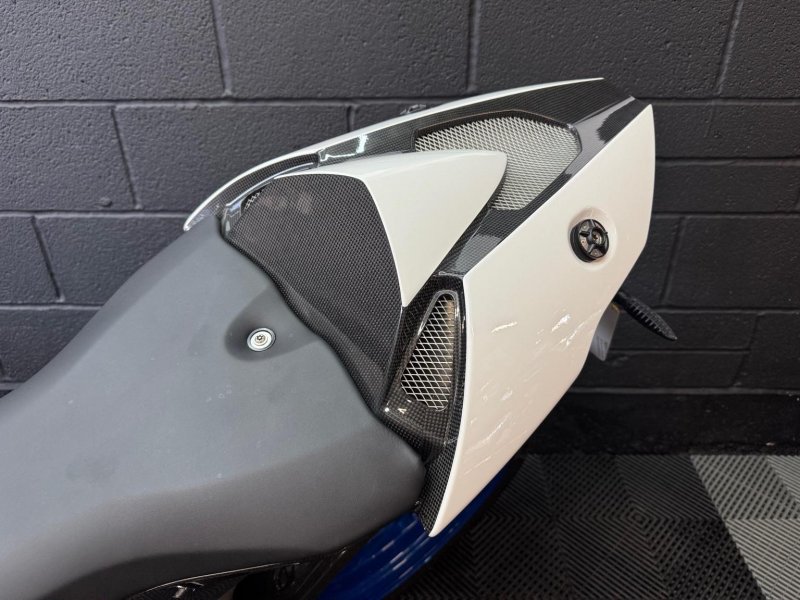 BMW HP2