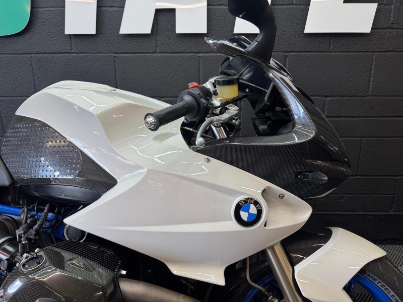BMW HP2