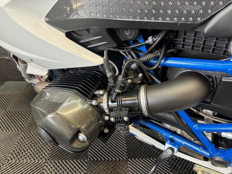 BMW HP2