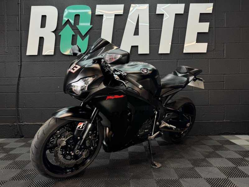HONDA CBR1000RR Fireblade