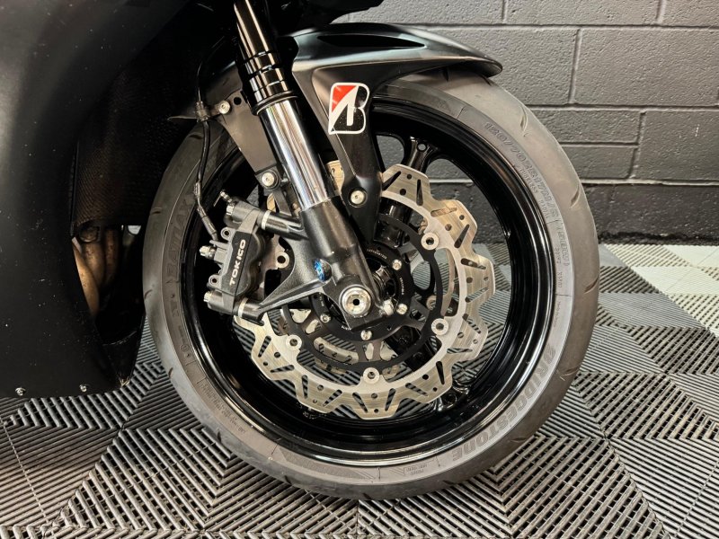 HONDA CBR1000RR Fireblade