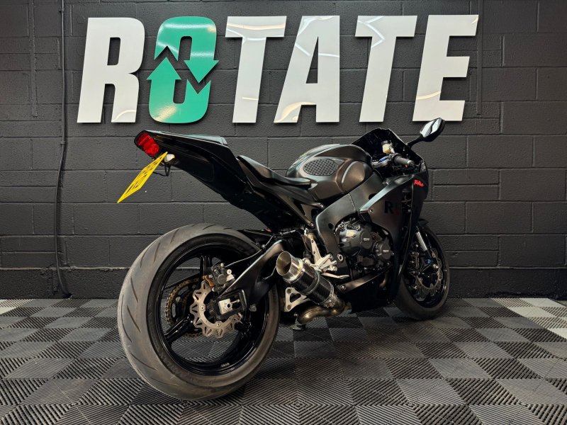 HONDA CBR1000RR Fireblade