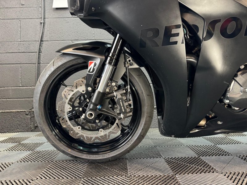 HONDA CBR1000RR Fireblade