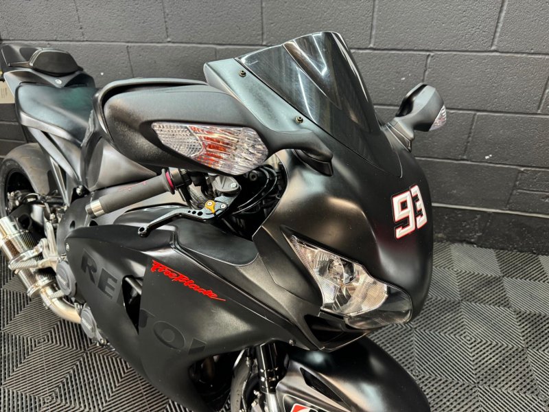 HONDA CBR1000RR Fireblade