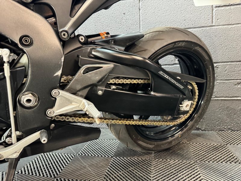 HONDA CBR1000RR Fireblade