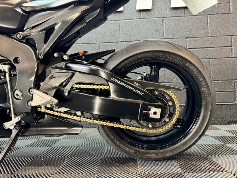 HONDA CBR1000RR Fireblade