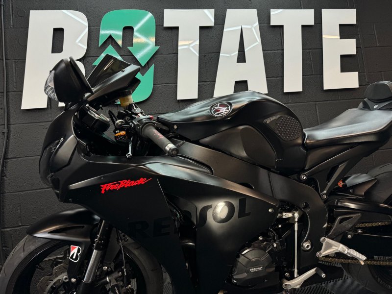 HONDA CBR1000RR Fireblade