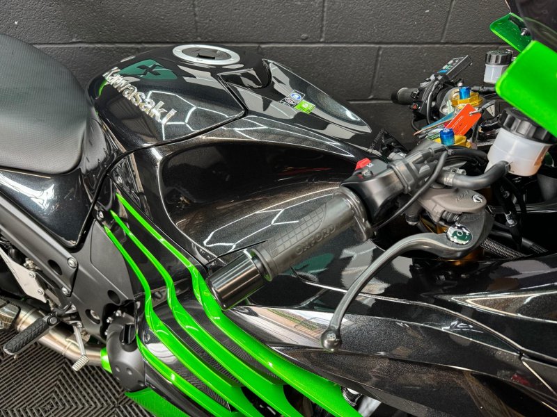KAWASAKI ZZR1400