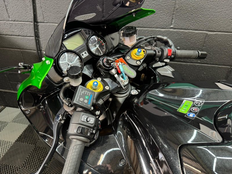 KAWASAKI ZZR1400