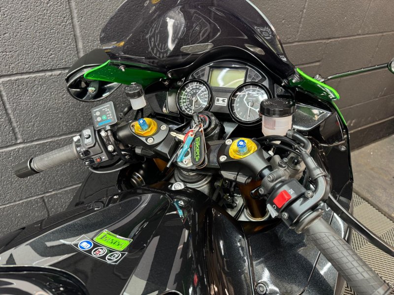 KAWASAKI ZZR1400
