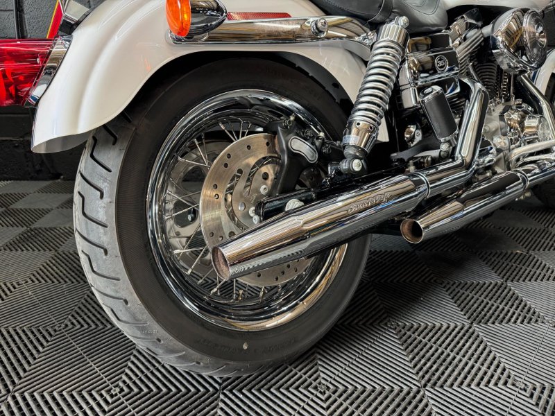 HARLEY-DAVIDSON Dyna