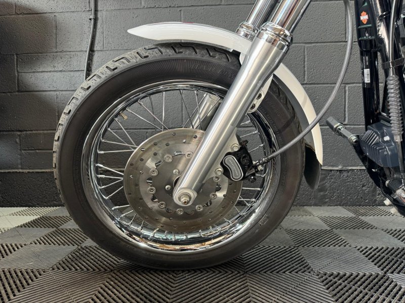 HARLEY-DAVIDSON Dyna