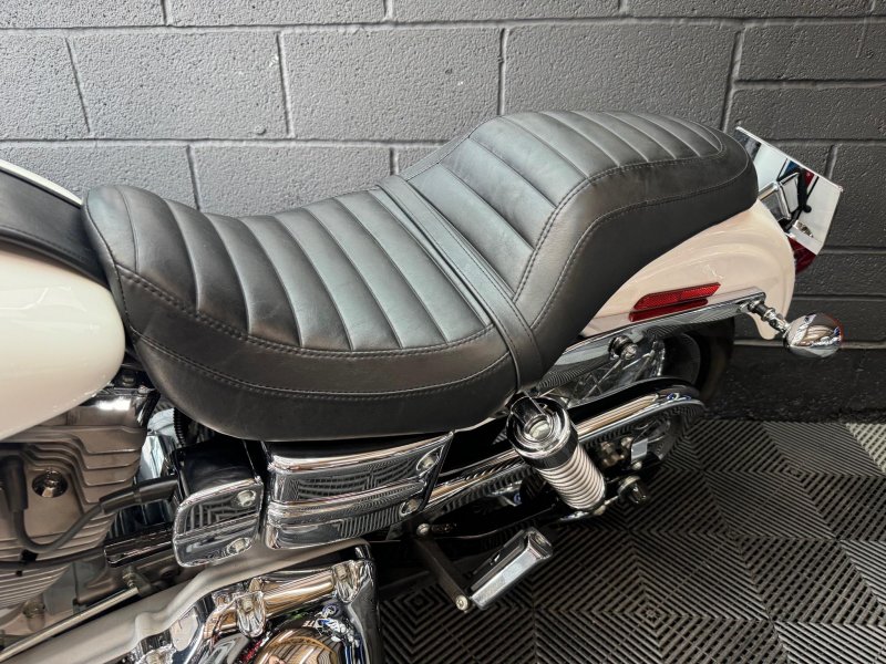 HARLEY-DAVIDSON Dyna