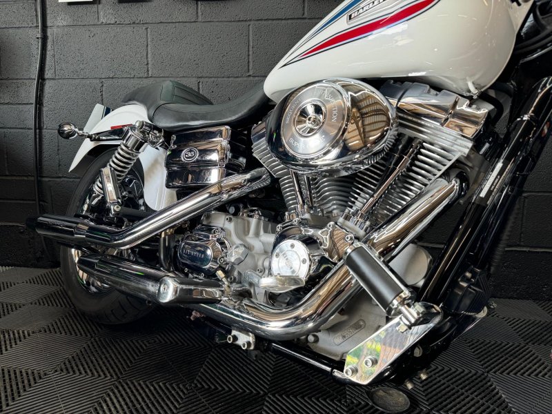 HARLEY-DAVIDSON Dyna