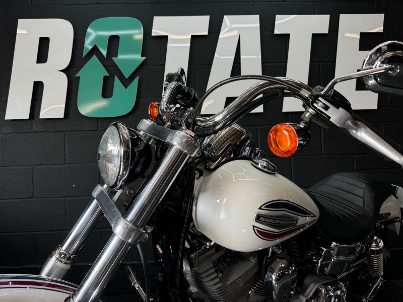 HARLEY-DAVIDSON Dyna