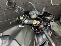 YAMAHA R1
