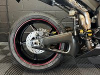 YAMAHA R1