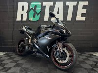 YAMAHA R1