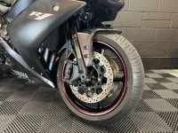 YAMAHA R1