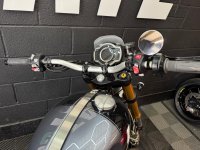 TRIUMPH SCRAMBLER 1200