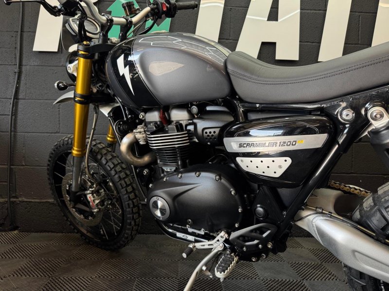 TRIUMPH SCRAMBLER 1200