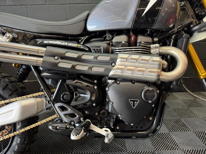TRIUMPH SCRAMBLER 1200