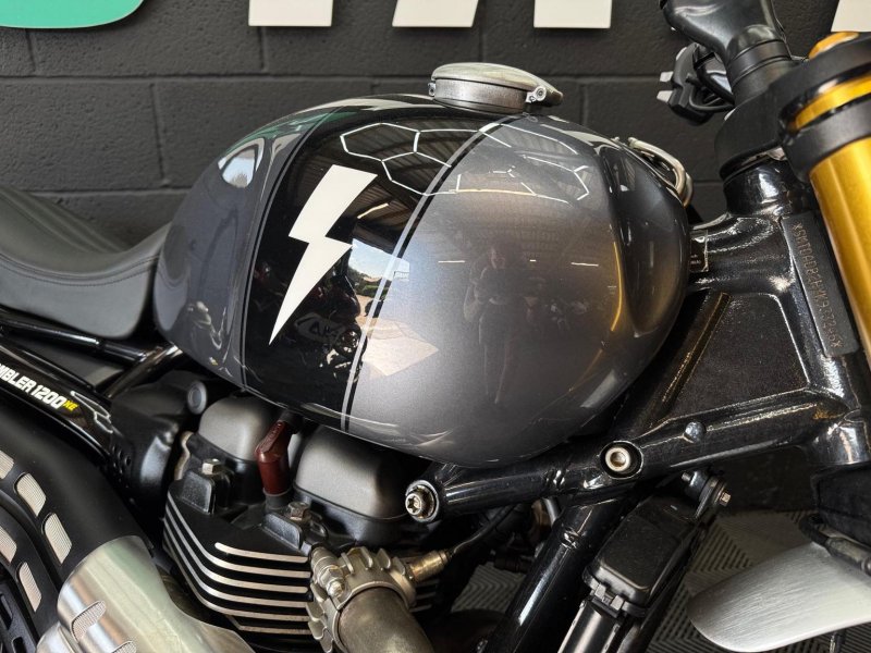 TRIUMPH SCRAMBLER 1200