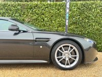 ASTON MARTIN VANTAGE