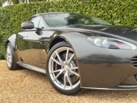 ASTON MARTIN VANTAGE
