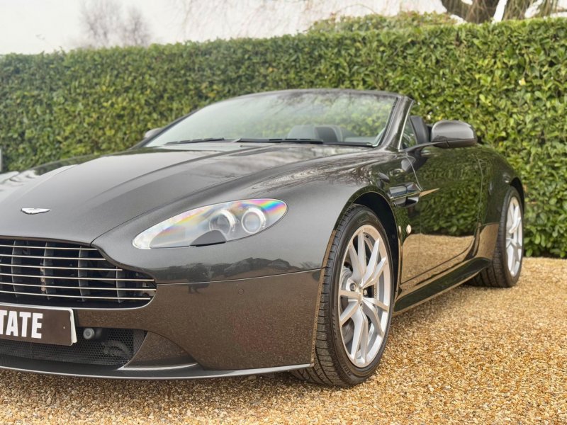 ASTON MARTIN VANTAGE