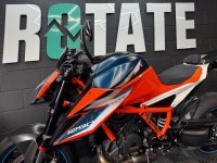 KTM 1290 SUPER DUKE R