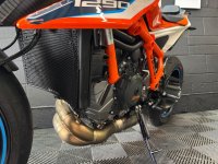 KTM 1290 SUPER DUKE R