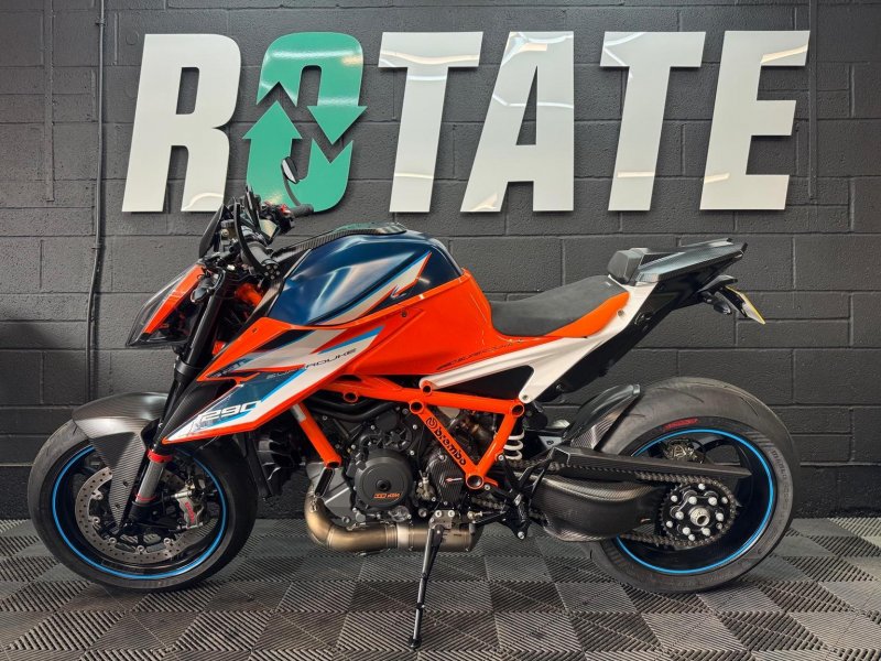 KTM 1290 SUPER DUKE R