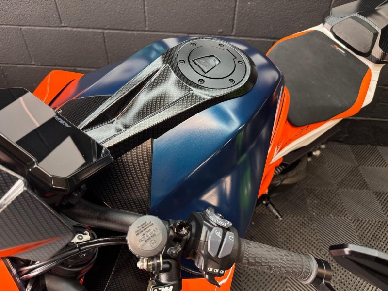 KTM 1290 SUPER DUKE R