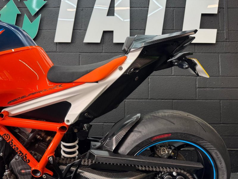 KTM 1290 SUPER DUKE R